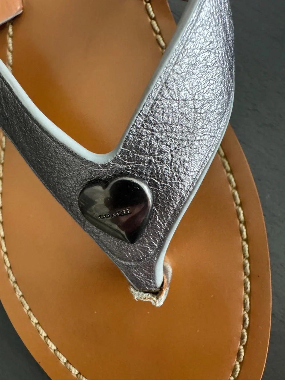 Coach Metallic Silver Heart-Detail Leather Flip Flop Sandals SZ 6.5